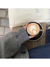秋冬用 チェック柄ウールコートとスカートのファッションスタイル（セットアップ対応）