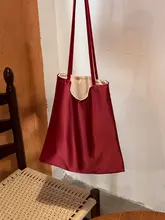 おしゃれで使いやすい！醋酸サテンのショルダーバッグ【通勤・旅行用】