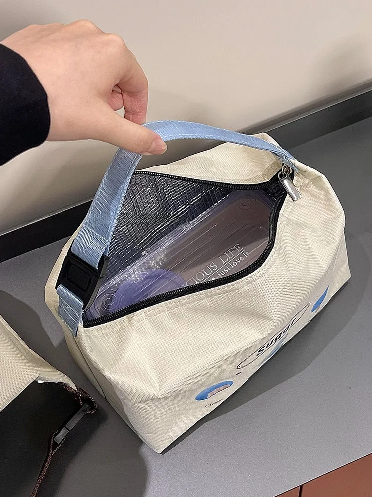 オフィス カジュアル バッグ レディースで迷うなら、この1つのランチバッグが救う理由は？