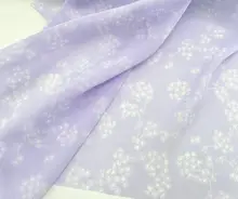 半透明雪绒花デザインの浅紫色ダイリリー柄シフォン生地【和服・ドレス用】