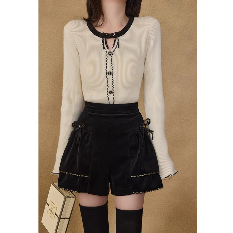 お腹が見える服に悩むあなたへ：カーディガンに合うパンツは、実は「ふわっとしたボトム」が勝る？