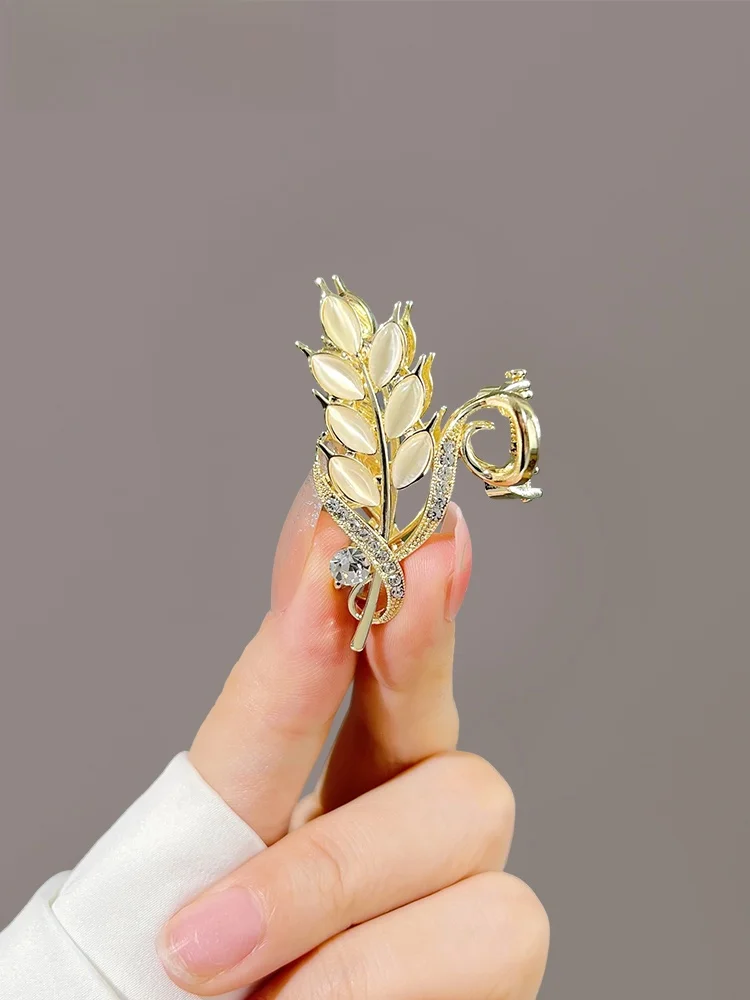 40代の卒業式に合うアクセサリーは？麦穗デザインのヘアクリップが解決するリアルな悩み