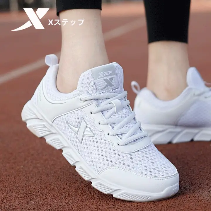 女性用ランニングシューズ【白色・メッシュ素材・通気性・軽量デザイン】