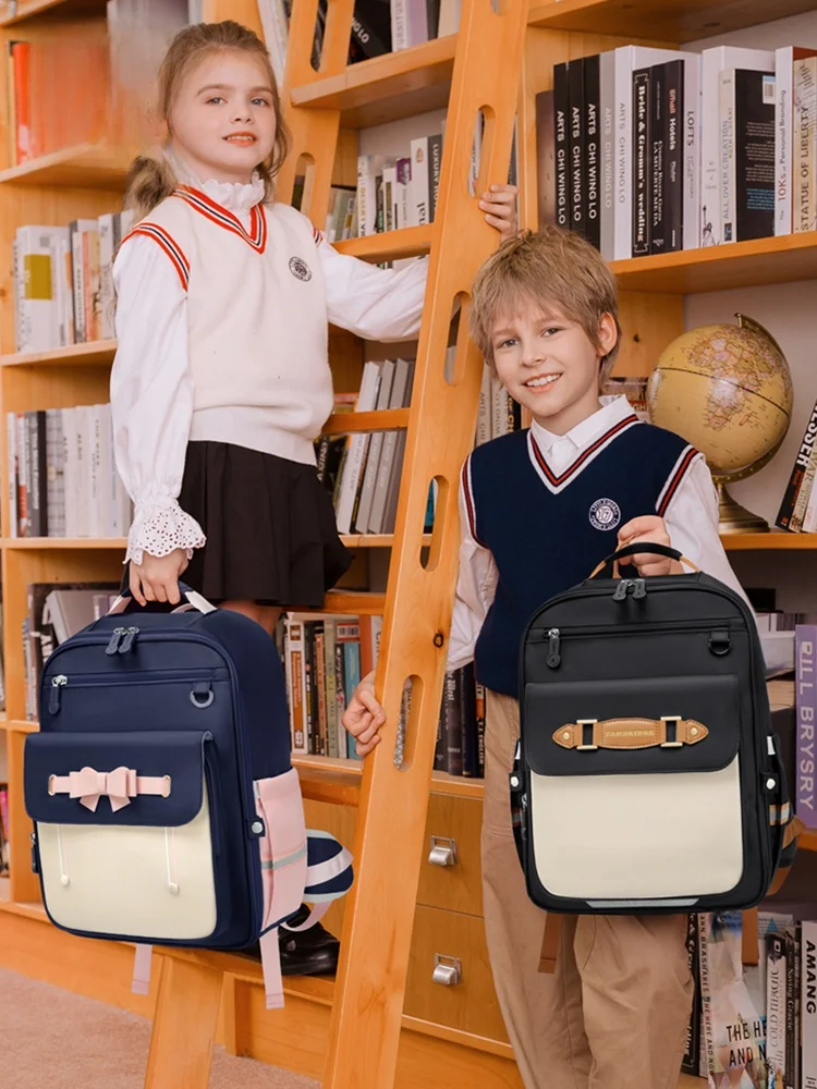 子供用リュックサック：軽量で肩への負担を軽減する小学生向けモデル
