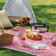 アウトドア用ピクニックマット【厚手・防湿・持ち運び便利】