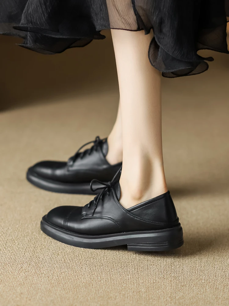 雨の日通勤にぴったり？スニ ーカーじゃない靴としての「英倫風プレートゥ」の本当の価値とは