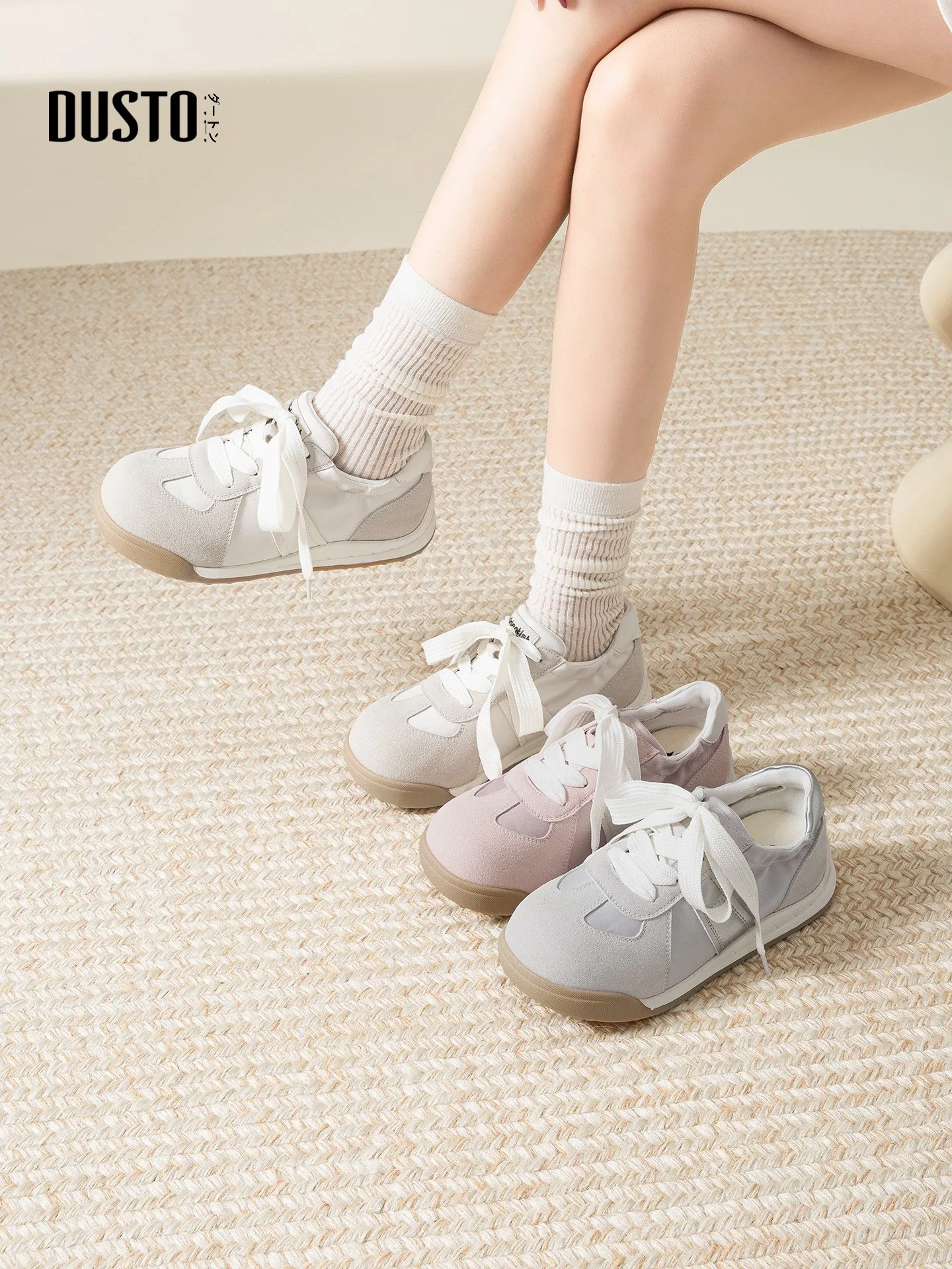 フラットシューズが痛くならない理由は？DUSTOの低反発パンプスが日常を救う