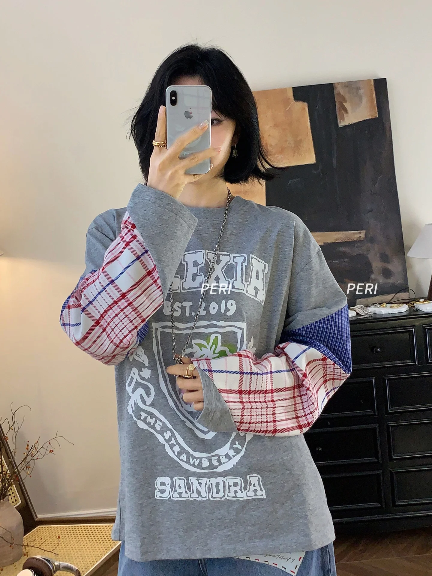 アレキサンダーワンTシャツをどう選ぶ？春から秋にかけて使える「ストロベリープリントチェック」の本当の魅力とは
