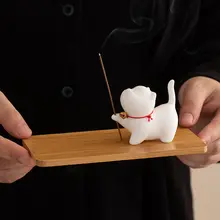 可愛らしい陶器製の猫デザインのお線香立て【灰が落ちにくいトレイ・デスク用】