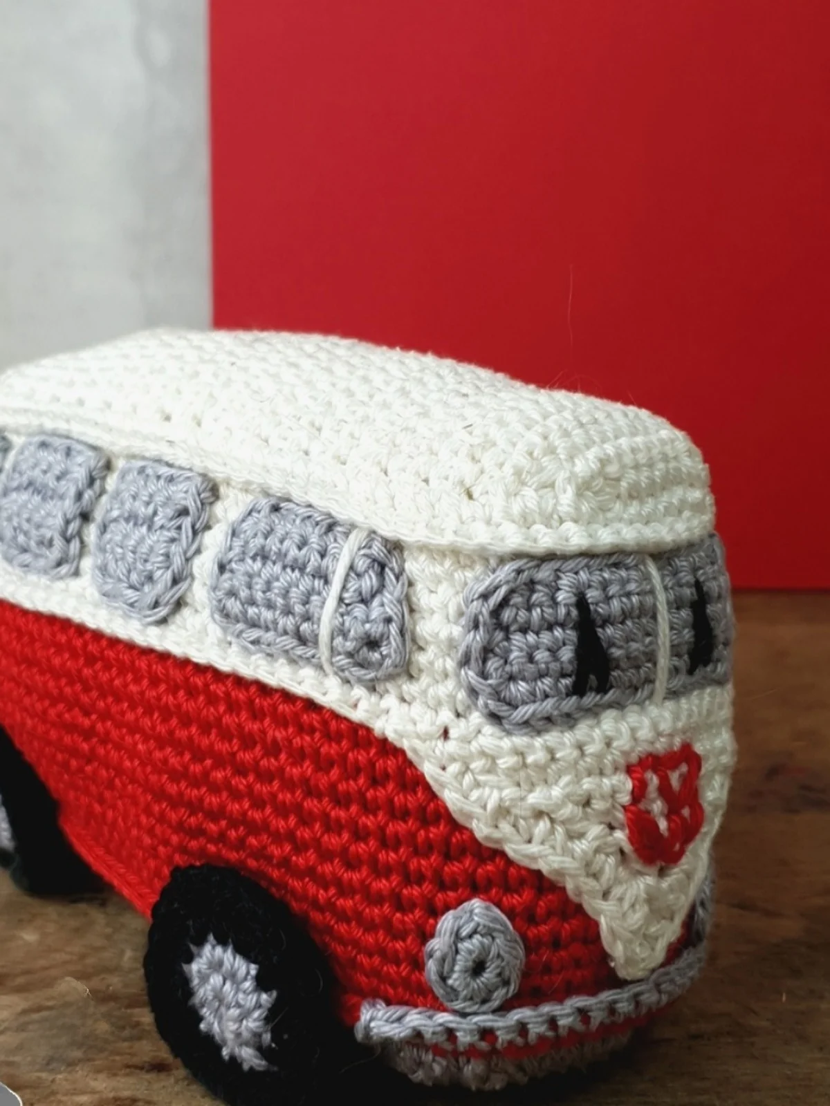 敬老の日プレゼントとしての手作り編み物キット ヴィンテージキャンピングカー