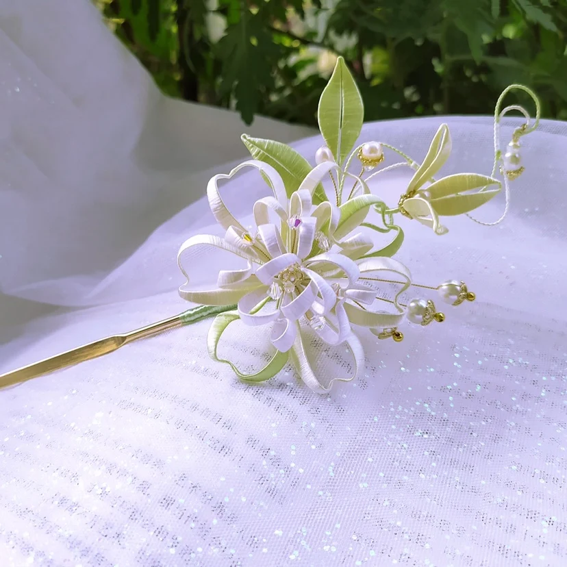 はなふだと花飾りヘアピン、どちらが日常の美しさを引き出すのか？