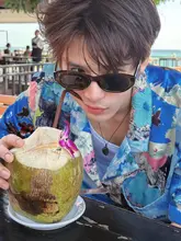 夏のビーチに最適！猫眼型偏光サングラス【男女兼用・トレンドカラー・グリーン】