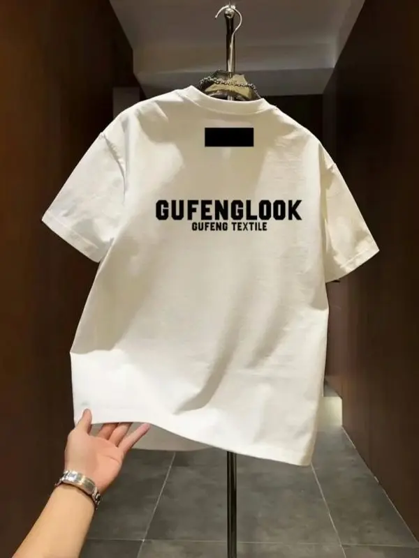 ハーフバースデー ロゴ 印刷の個性を表現する半袖Tシャツ：デザインと実用性のバランス