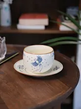 手描きの花鳥デザイン！青花陶器製コーヒーカップ【持ちやすい・贈り物にも最適】