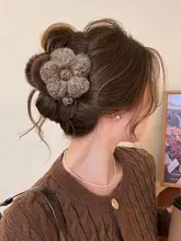 毛糸の花モチーフヘアクリップ【女性用・サメクリップ・高級感あるデザイン】