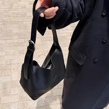 革製の女性用ショルダーバッグ【肩掛け・斜め掛け対応】