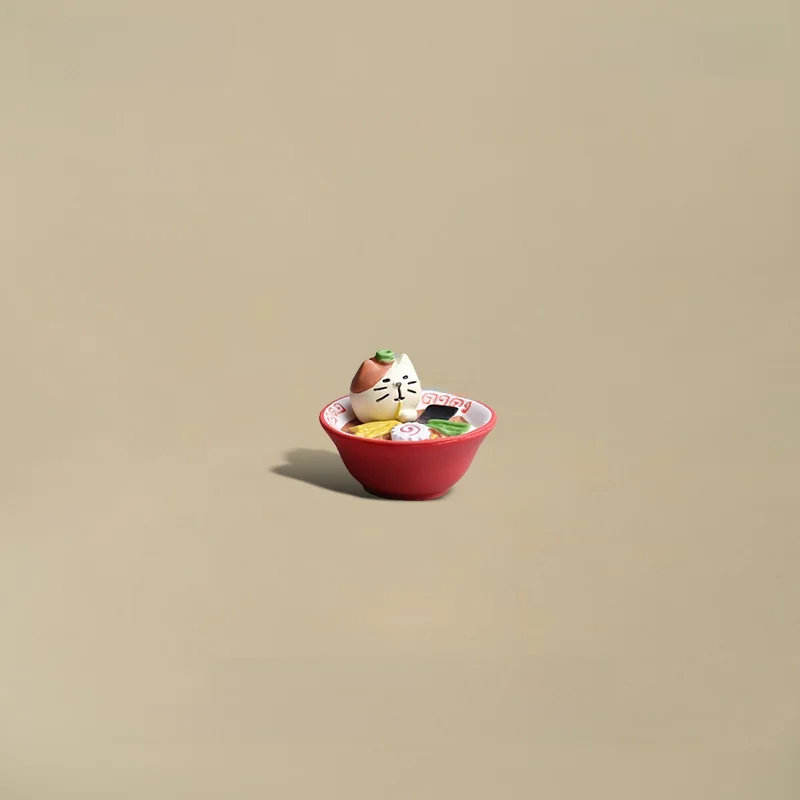 かわいいラーメンキャラクター ミニフィギュアで棚を癒し系に変える方法