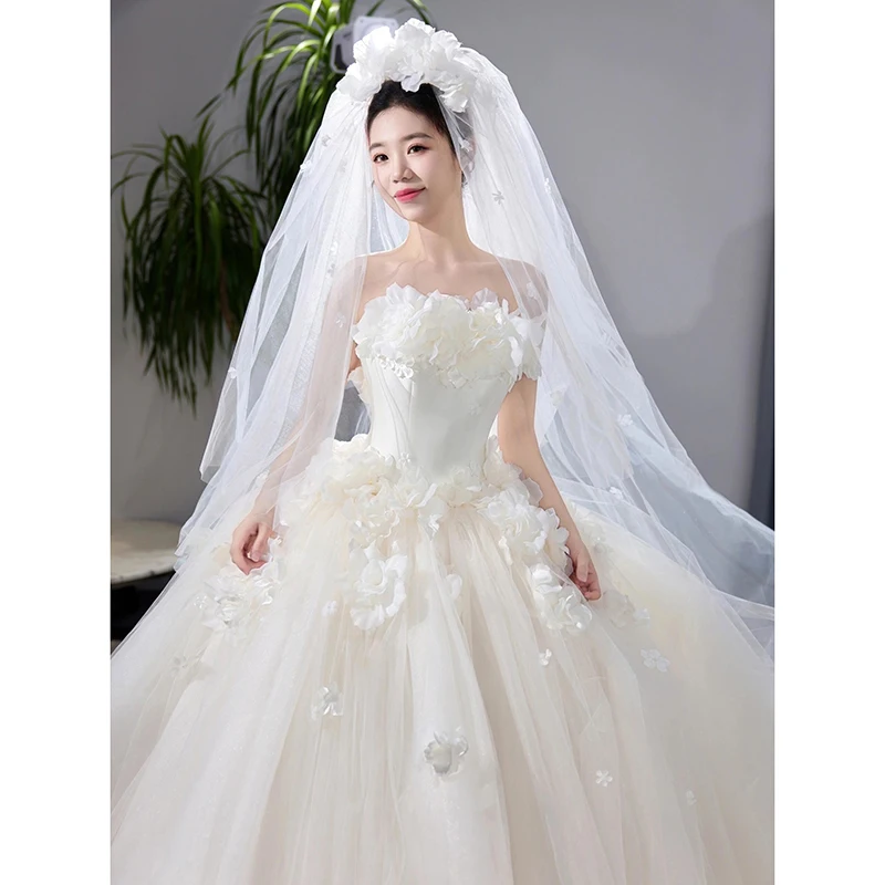 世界の花嫁衣装は日本とどう違う？その違いを知れば、高級な結婚祝いも選べる