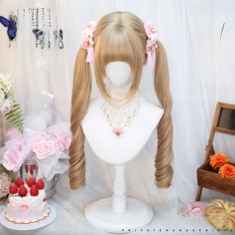 ロリータ風ツインテールウィッグ：かわいらしいデザインでフルカバーを実現