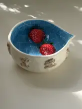 可愛いクマのデザインの陶製抹茶碗【手作り・茶道用・プールモチーフ】