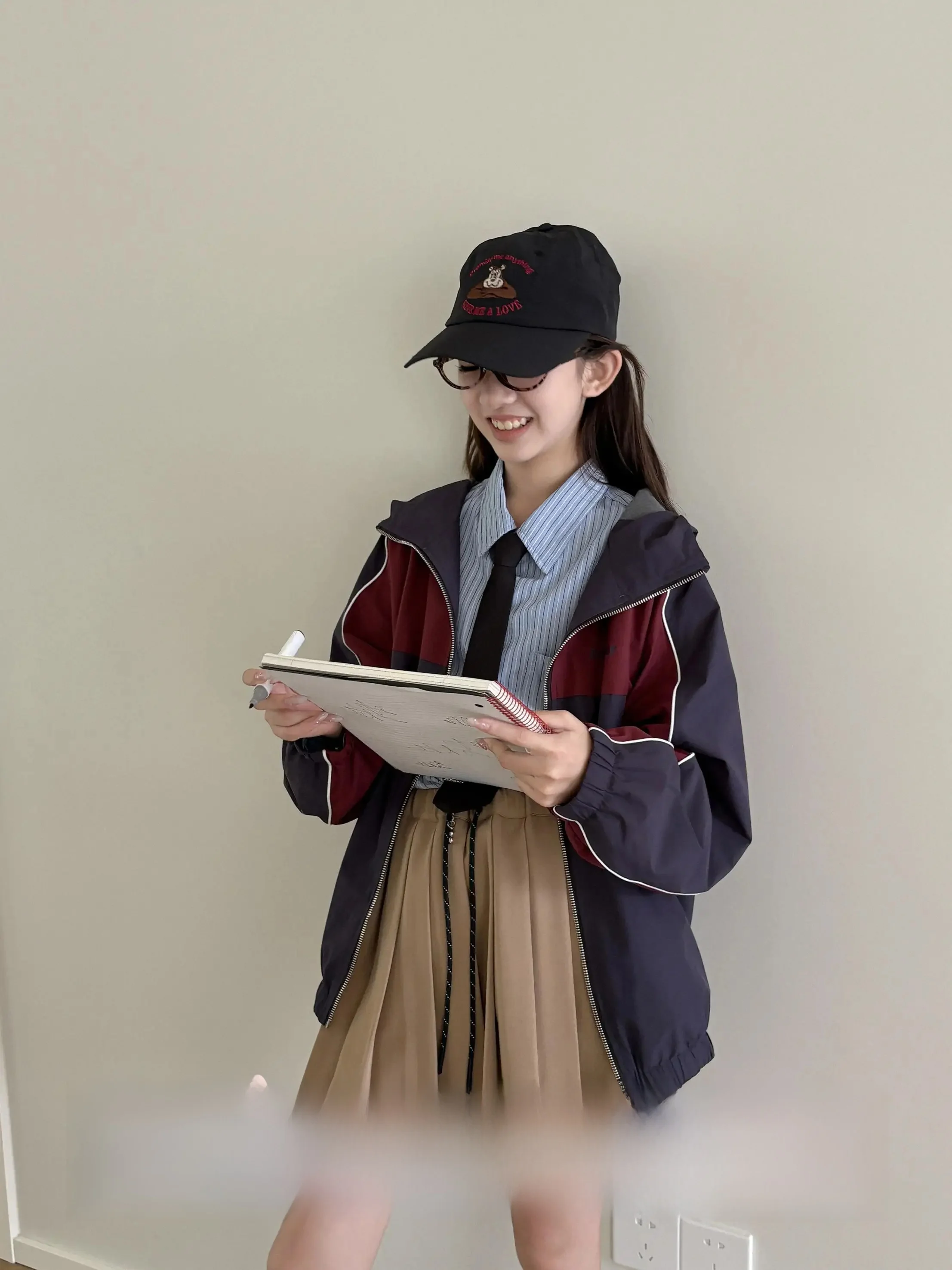 レトロデザインの中学生用パーカー：子供っぽいスタイルの実用性とサイズ感を徹底解説
