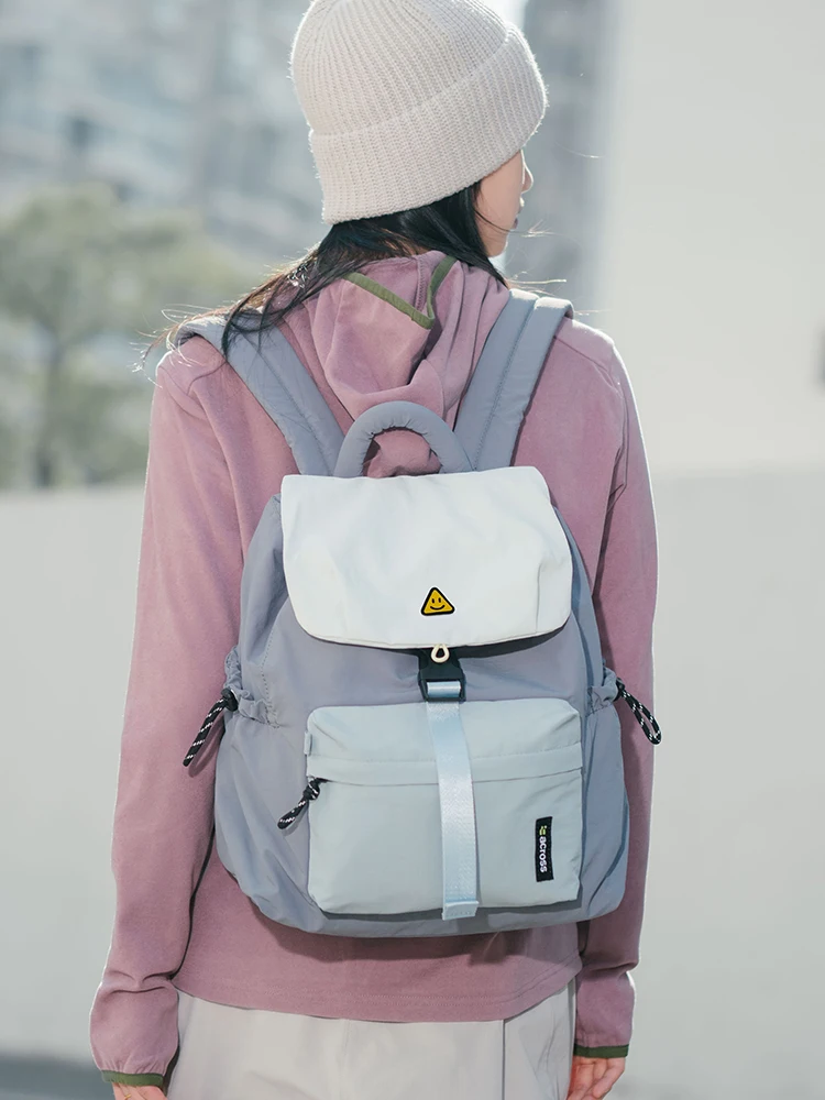 登山時の雨に負けないバッグは、本当に存在するのか？