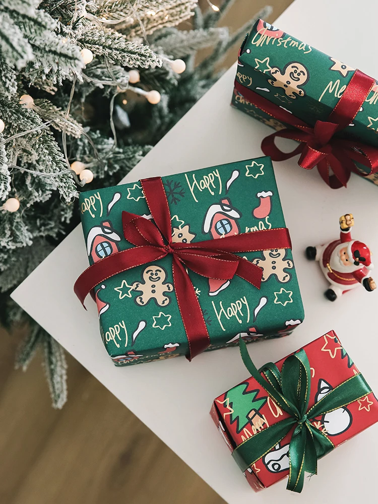 クリスマスプレゼントにぴったり？160ダンボールとギフト包装紙の違いを知れば、もらって嬉しいプレゼントが選べる！