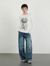 ポルカドットプリントの長袖Tシャツ【レディース・フィット感あり・カジュアルスタイル】