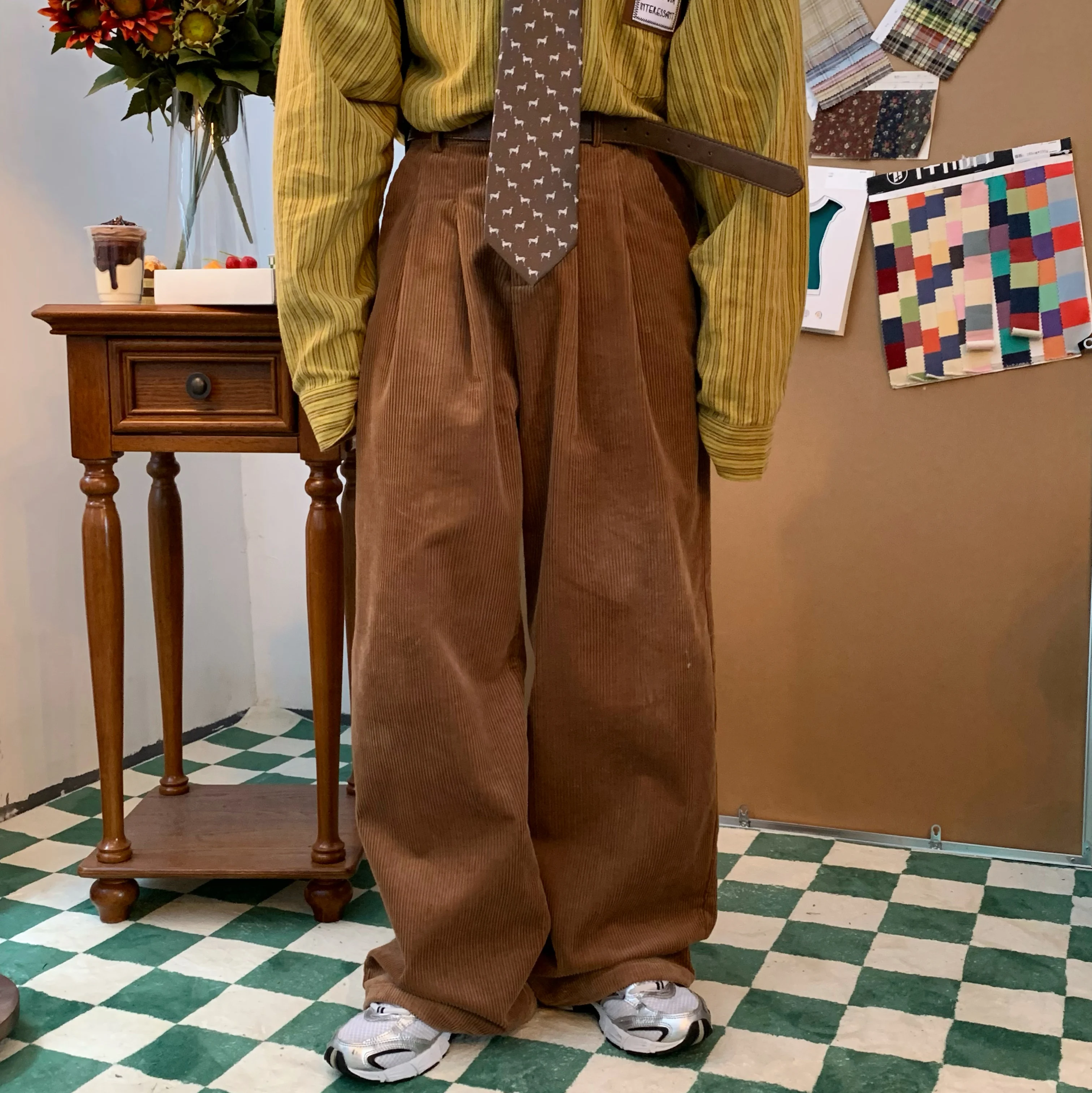 袴パンツ メンズ ダサい って何ですか？それとも、実はこれで解決できる？