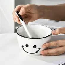 可愛い笑顔のご飯茶碗【おしゃれなデザイン・釉下彩仕上げ】