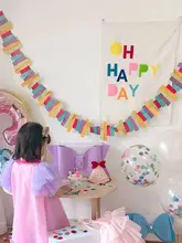 不規則なデザインのバースデーフラッグ【赤ちゃんの誕生日・飾り付け・フォトプロップス用】