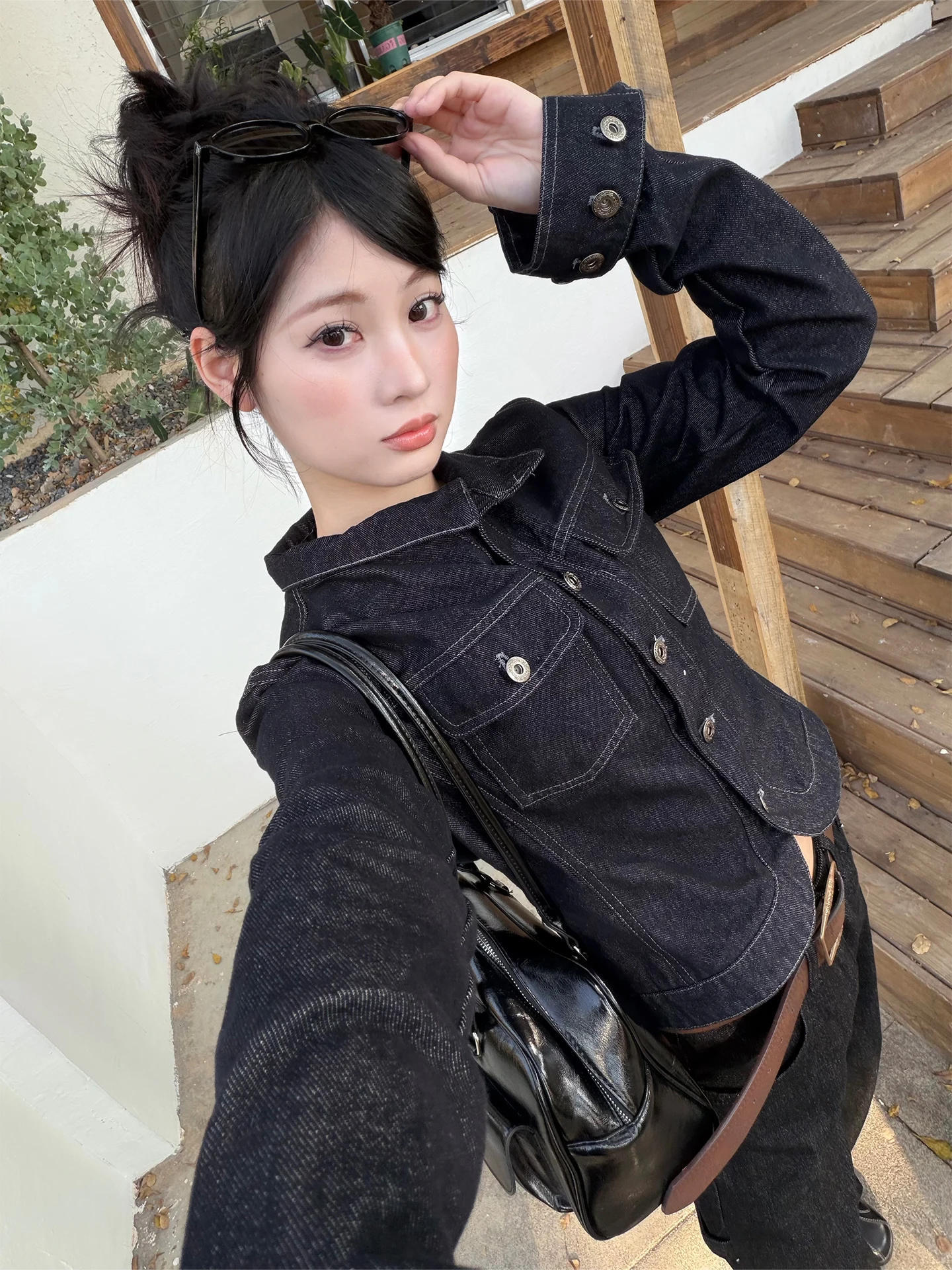 春に着るデニムジャケットは、どうやって着こなすのが一番か？
