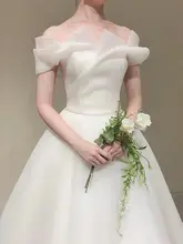 オフショルダーの白い婚礼ドレス【小柄向け・美しい軽婚礼服・日常使い可】