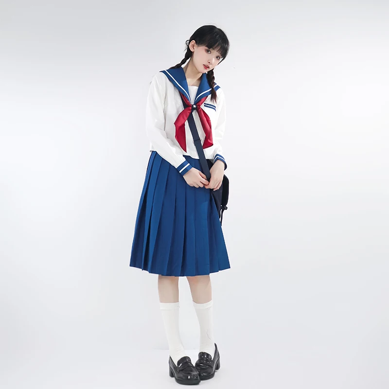 JK制服長袖冬用セーラー服：大学生らしい服装の定義と実際の着用シーン