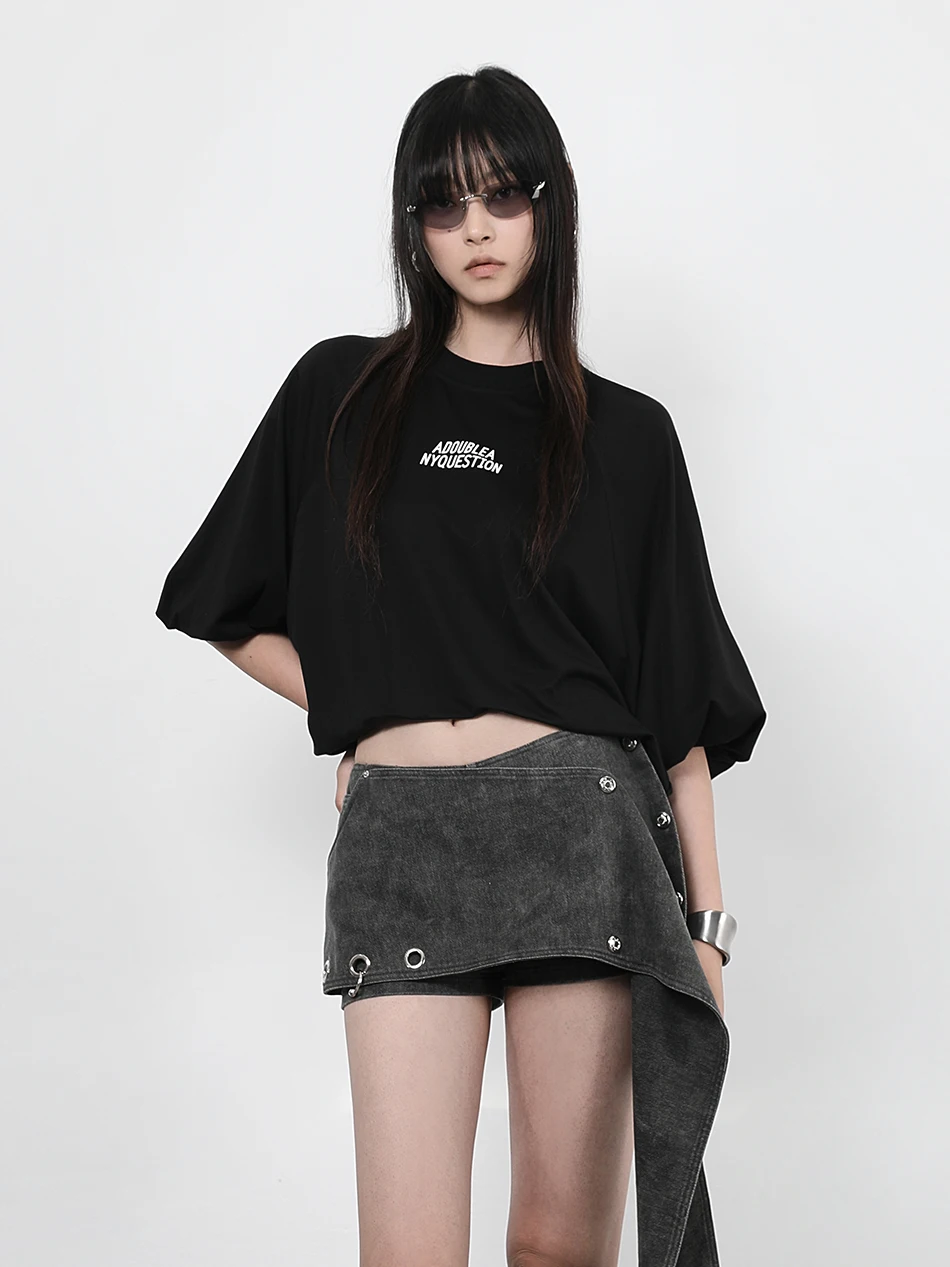 二色展開の字母プリント収縮カフスラウンドネックTシャツ：価格帯とサイズ感の実測データ