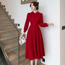 洗練されたデザインの秋季用中華風ワンピース【酒紅色・ウエストシェイプ・宴会用】