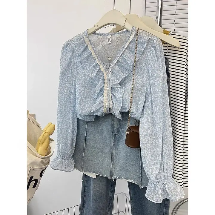 優しい印象のVネック花柄シフォン長袖ブラウス【女性用・薄手・軽やか】（セットアップ対応）