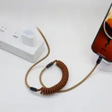 車載用Apple対応スプリングデータケーブル【高速充電・iPhone用】