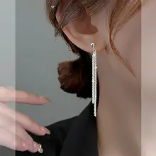水波模様のロングタッセルピアス【おしゃれで上品・高級感あるデザイン】