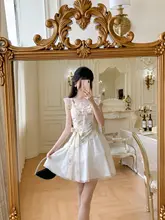 華やかなデザイン！フリル付きフレンチスタイルのタイトワンピース【デート用・夏季・軽やかなスカート】