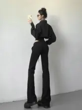 シンプルデザインのレディース ヨガパンツ【低ウエスト・フレアシルエット・カジュアルスタイル】