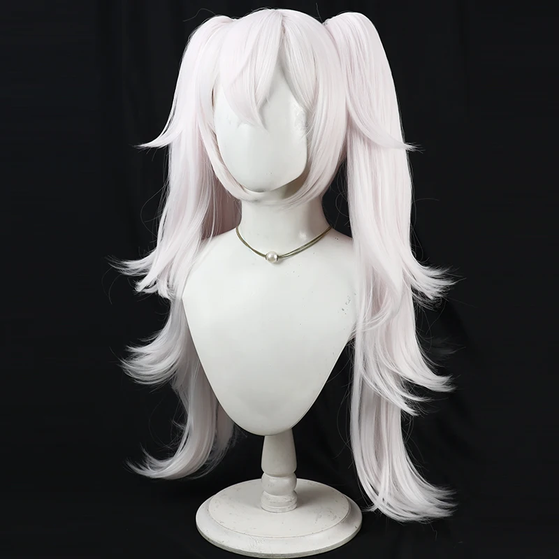 淡いピンクのツインテールコスプレウィッグ：分け目・反り返りデザインでゲームキャラの萌えをリアルに