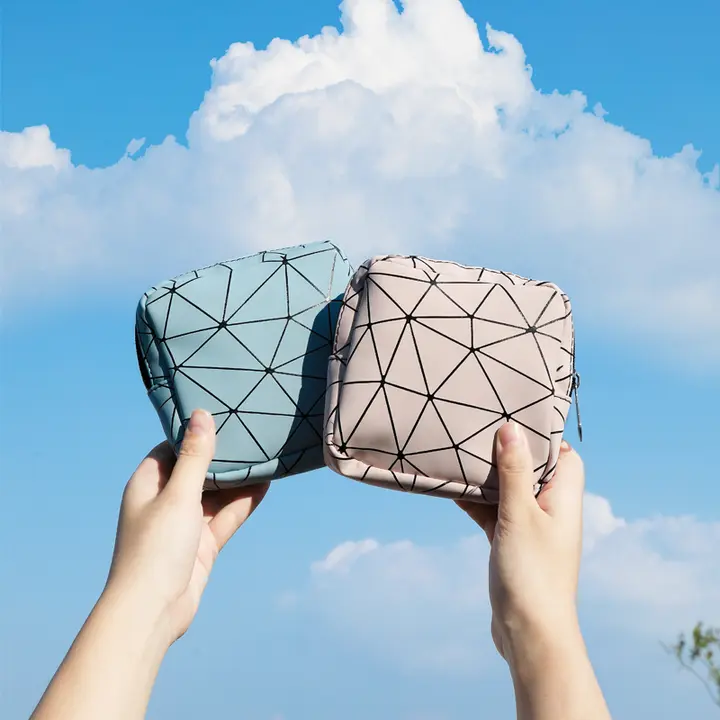 可愛い生理用品収納ポーチ【学生向け・携帯用・小物整理に最適】