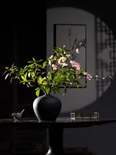 フェイクフラワー 偽の緑植物 室内装飾 リビング用ベル テーブル装飾 木材