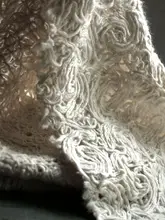 米色不規則ニット生地【透視効果・立体的なデザイン】