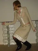 NIHONG 金色Vネックカーディガン【限定デザイン・2023年秋冬・セットアップ】