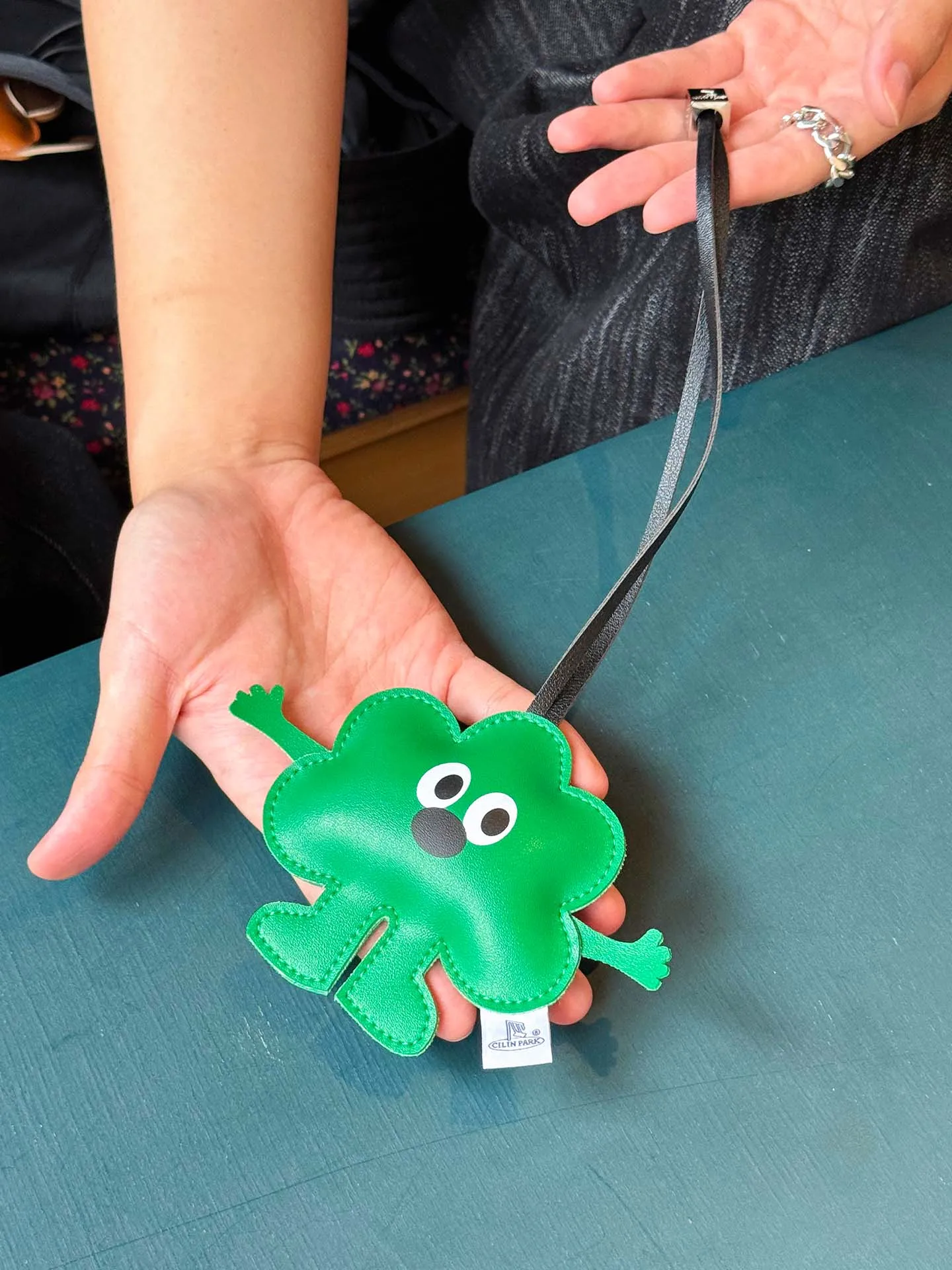ブロッコリー型PUキーホルダー：かわいいデザインと実用性を兼ね備えた日常アクセサリー