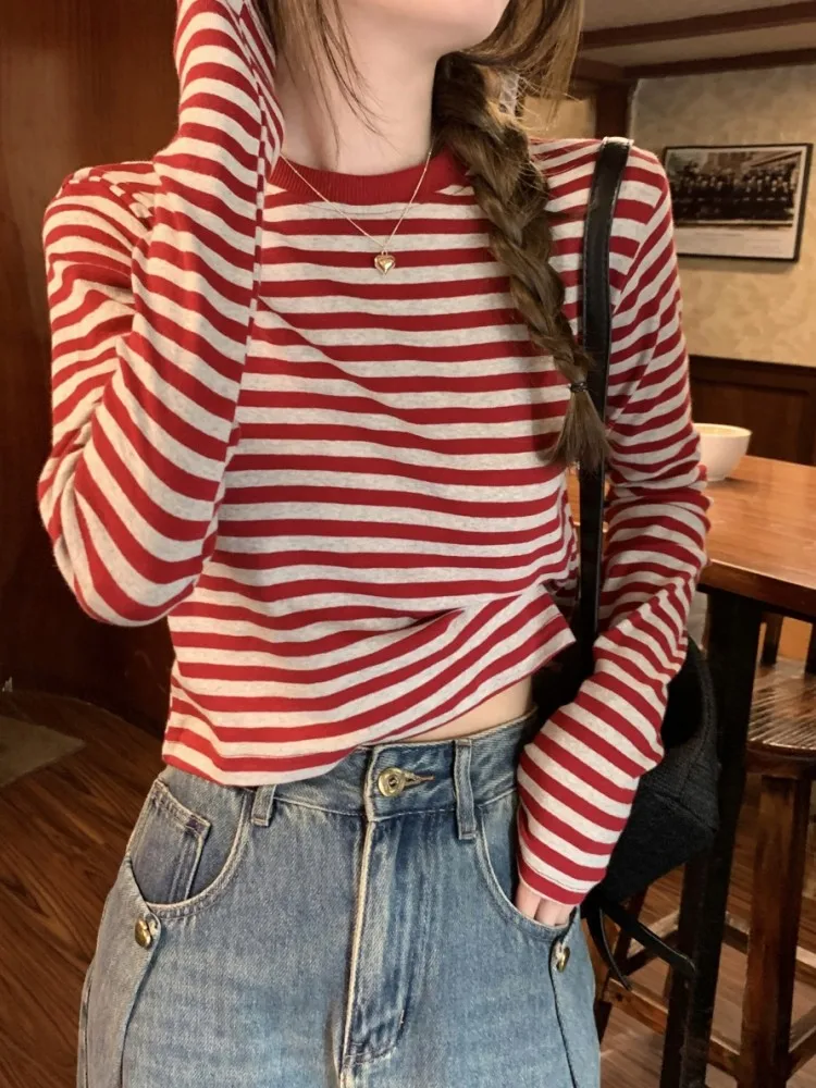 ヴィンテージスタイルのストライプTシャツ【女性用・ハイウエスト・ショート丈・長袖・スリムフィット】