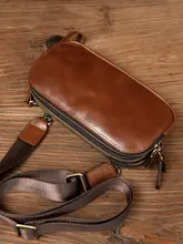 レトロデザインの本革メンズハンドバッグ【牛革・ショルダー・斜め掛け・お財布ポケット付き】