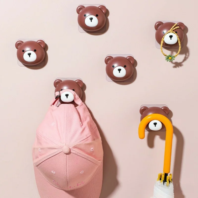 12月の壁面に「かわいい」をどう入れる？クマのフックが冬のインテリアを彩る理由